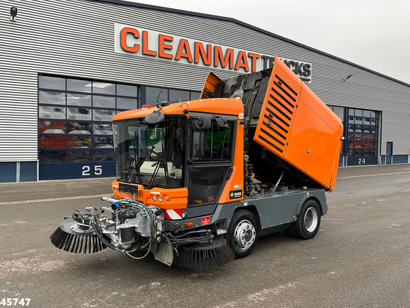 Ravo 580 with 3-rd brush - Zametací vůz: obrázek 1 Ravo 580 with 3-rd brush - Zametací vůz: obrázek 1