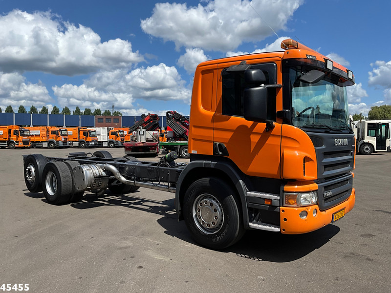 Scania P 280 6x2 Chassis Cabine with PTO Just 218.646 km! - Podvozek s kabinou: obrázek 5 Scania P 280 6x2 Chassis Cabine with PTO Just 218.646 km! - Podvozek s kabinou: obrázek 5