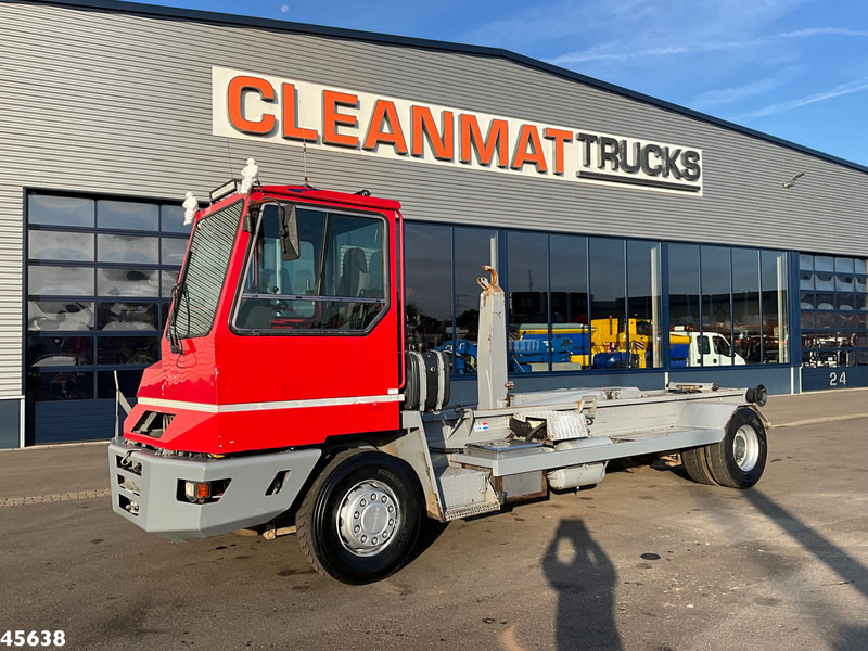 Terberg YT180 VDL 25 Ton haakarmsysteem - Hákový nosič kontejnerů: obrázek 2 Terberg YT180 VDL 25 Ton haakarmsysteem - Hákový nosič kontejnerů: obrázek 2