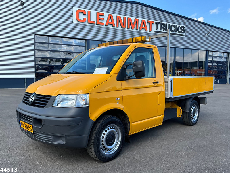 Volkswagen Transporter 2.0 300 Manual - Nákladní automobil valníkový/ Plošinový: obrázek 1 Volkswagen Transporter 2.0 300 Manual - Nákladní automobil valníkový/ Plošinový: obrázek 1