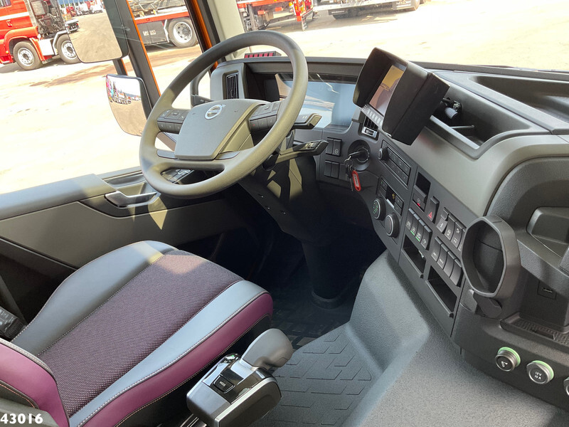 Interior photo 1: Volvo FM 430 HMF 23 Tonmeter laadkraan Welvaarts laadkraan weegsysteem leasing Volvo FM 430 HMF 23 Tonmeter laadkraan Welvaarts laadkraan weegsysteem