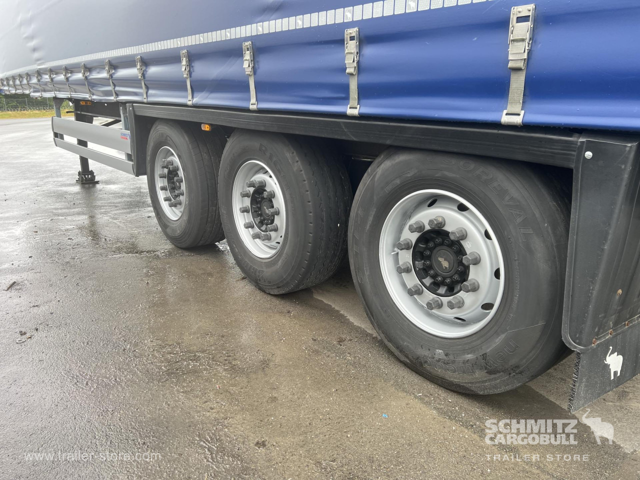 SCHMITZ Curtainsider Mega - Plachtový návěs: obrázek 4 SCHMITZ Curtainsider Mega - Plachtový návěs: obrázek 4