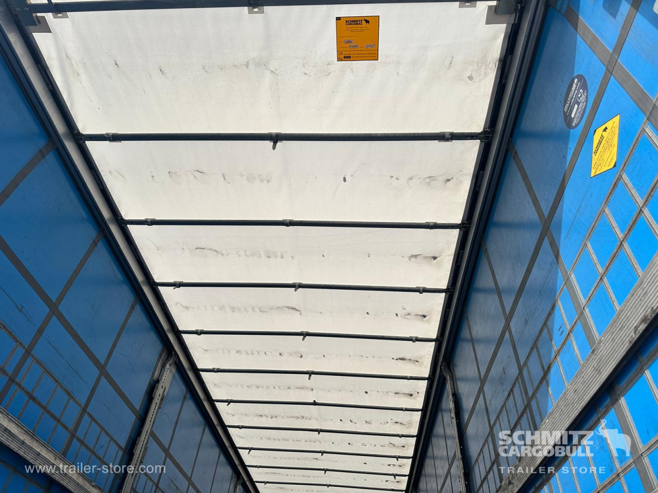 SCHMITZ Curtainsider Standard - Plachtový návěs: obrázek 5 SCHMITZ Curtainsider Standard - Plachtový návěs: obrázek 5
