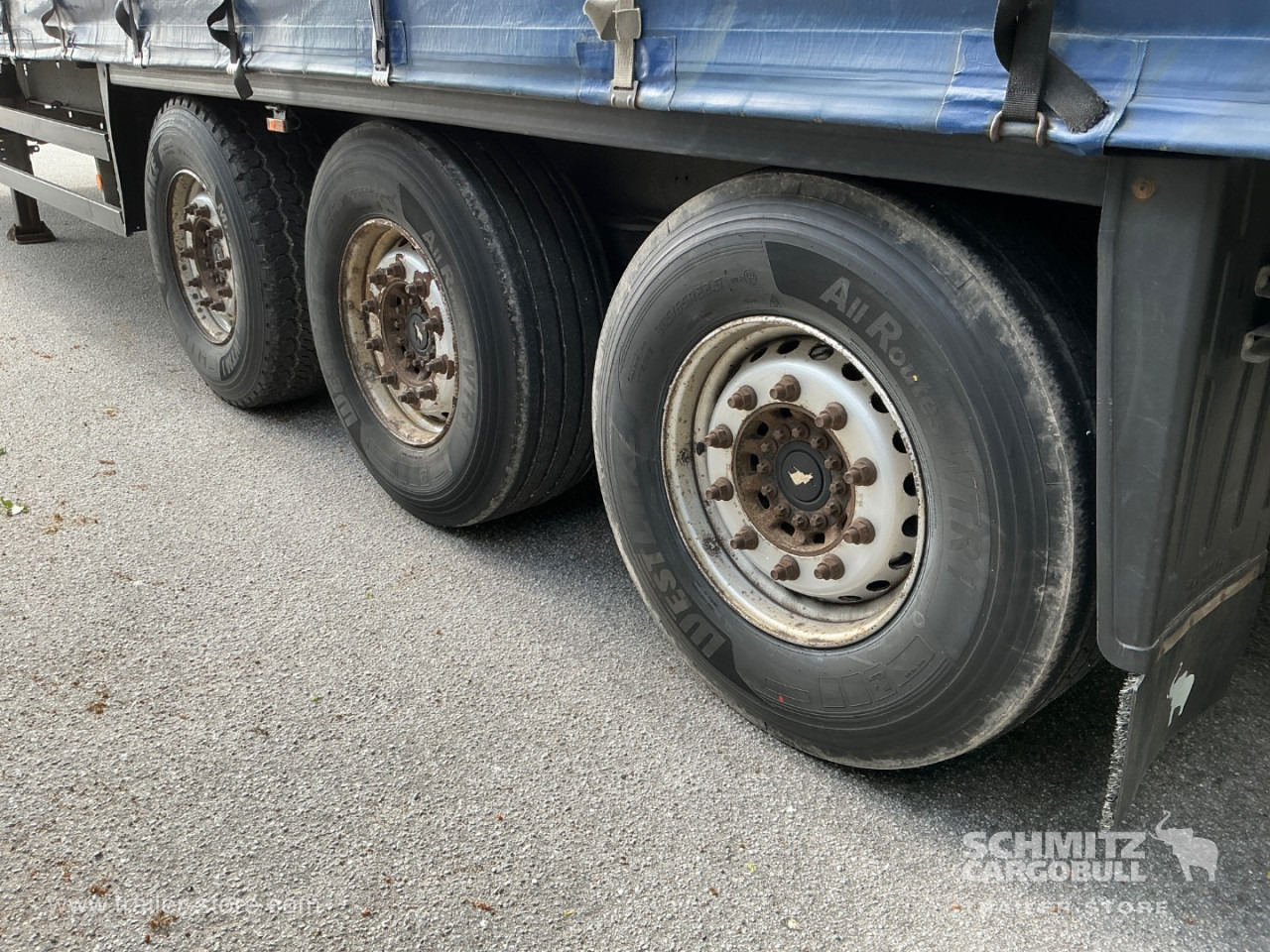 SCHMITZ Curtainsider Standard Taillift - Plachtový návěs: obrázek 3 SCHMITZ Curtainsider Standard Taillift - Plachtový návěs: obrázek 3