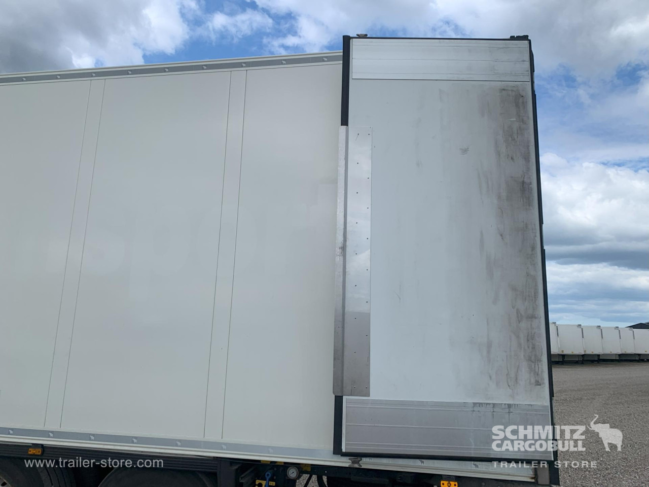 SCHMITZ Reefer Standard Double deck - Izotermický návěs: obrázek 3 SCHMITZ Reefer Standard Double deck - Izotermický návěs: obrázek 3