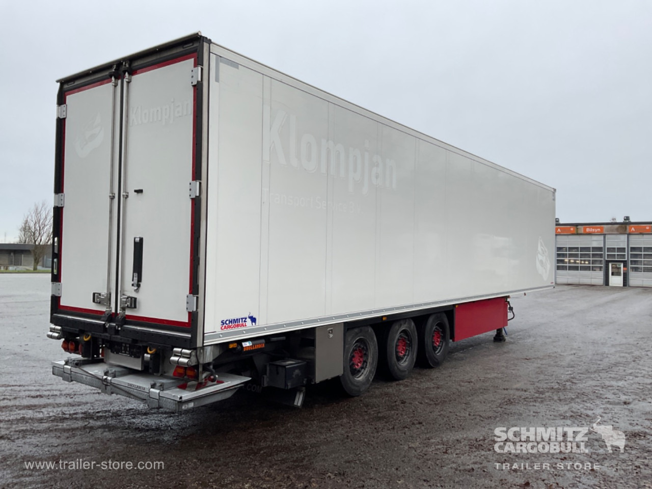 SCHMITZ Reefer Standard Taillift - Izotermický návěs: obrázek 1 SCHMITZ Reefer Standard Taillift - Izotermický návěs: obrázek 1