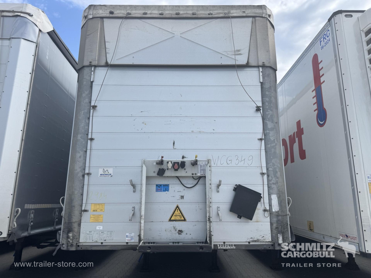 SCHMITZ Curtainsider Mega - Plachtový návěs: obrázek 3 SCHMITZ Curtainsider Mega - Plachtový návěs: obrázek 3