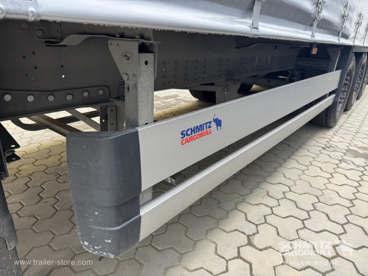 SCHMITZ Curtainsider Standard - Plachtový návěs: obrázek 2 SCHMITZ Curtainsider Standard - Plachtový návěs: obrázek 2