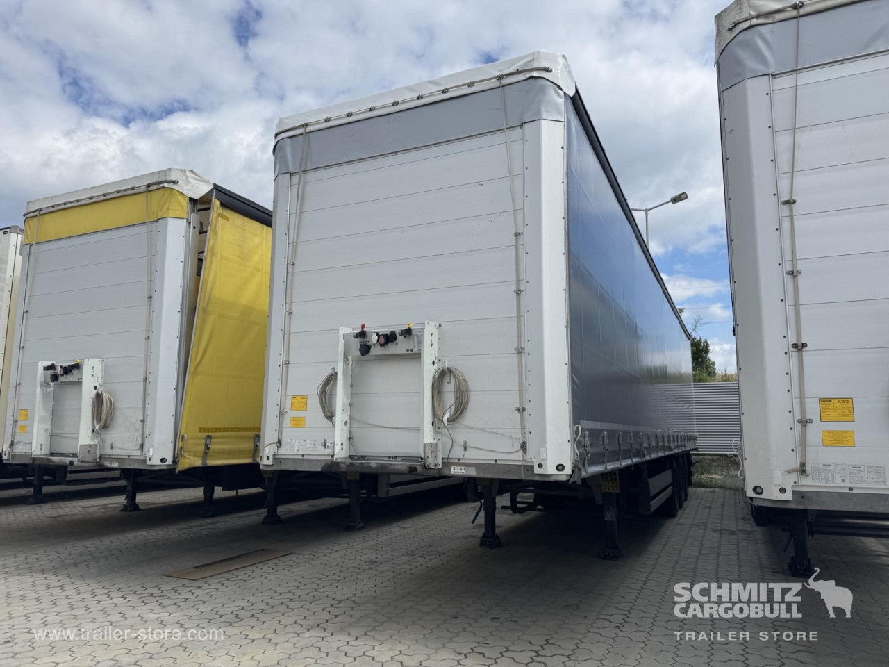 SCHMITZ Curtainsider Standard - Plachtový návěs: obrázek 4 SCHMITZ Curtainsider Standard - Plachtový návěs: obrázek 4