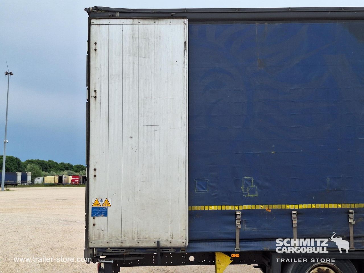 SCHMITZ Curtainsider Mega - Plachtový návěs: obrázek 3 SCHMITZ Curtainsider Mega - Plachtový návěs: obrázek 3