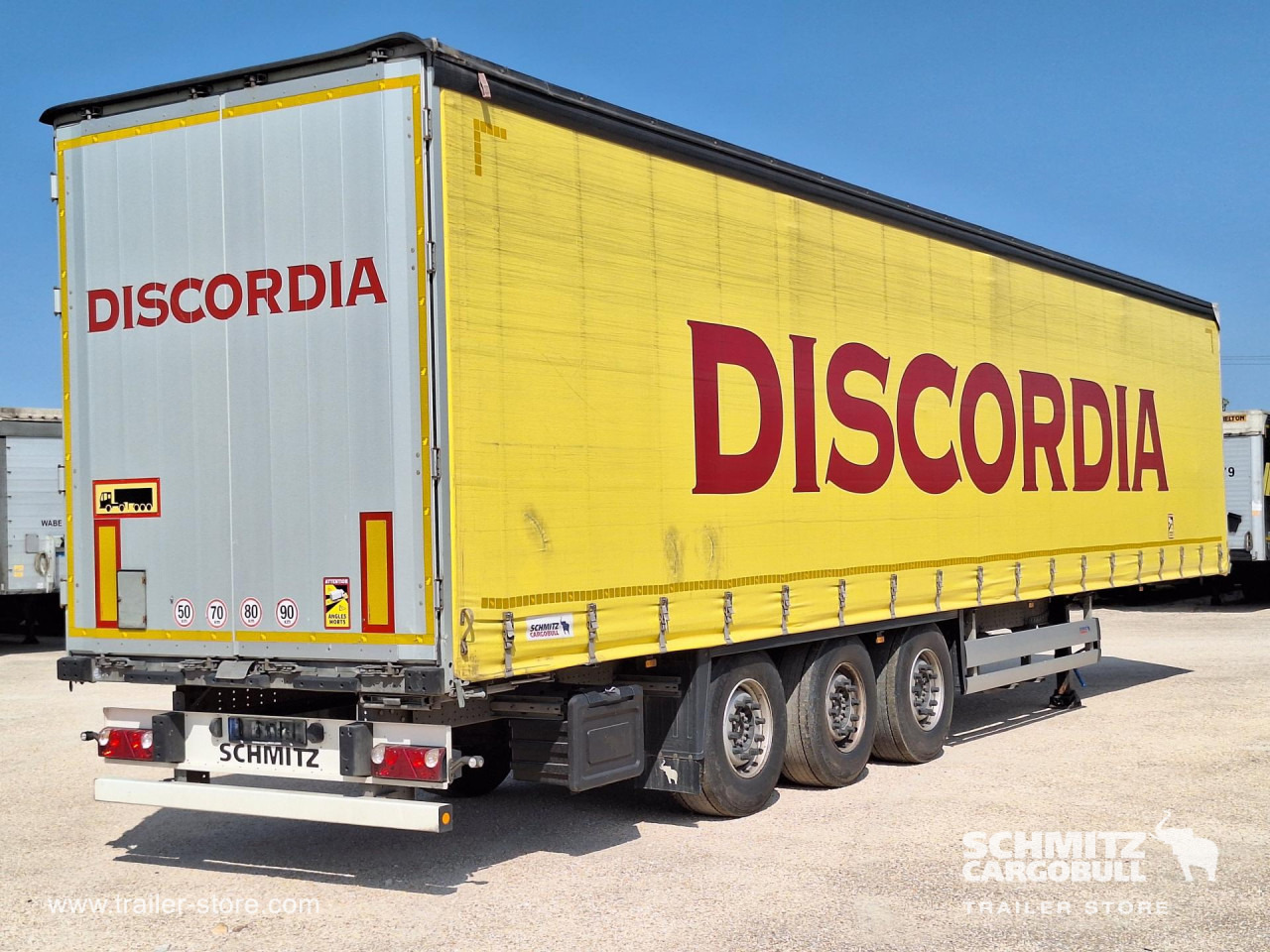 SCHMITZ Curtainsider Standard - Plachtový návěs: obrázek 5 SCHMITZ Curtainsider Standard - Plachtový návěs: obrázek 5
