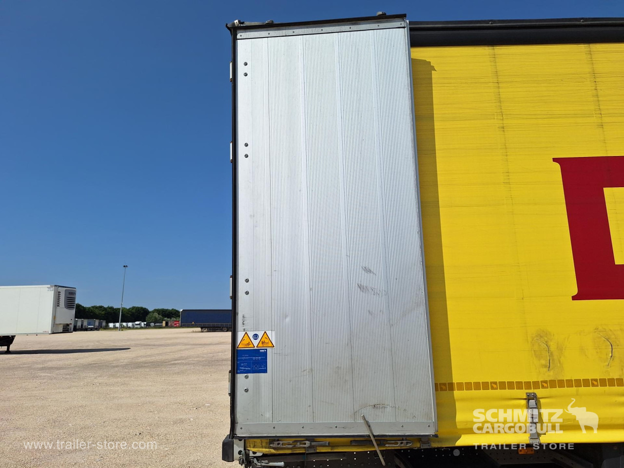 SCHMITZ Curtainsider Standard - Plachtový návěs: obrázek 4 SCHMITZ Curtainsider Standard - Plachtový návěs: obrázek 4