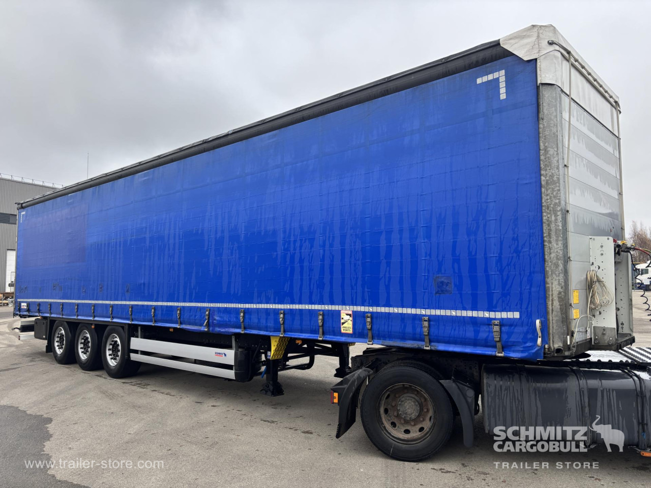 SCHMITZ Curtainsider Standard - Plachtový návěs: obrázek 3 SCHMITZ Curtainsider Standard - Plachtový návěs: obrázek 3
