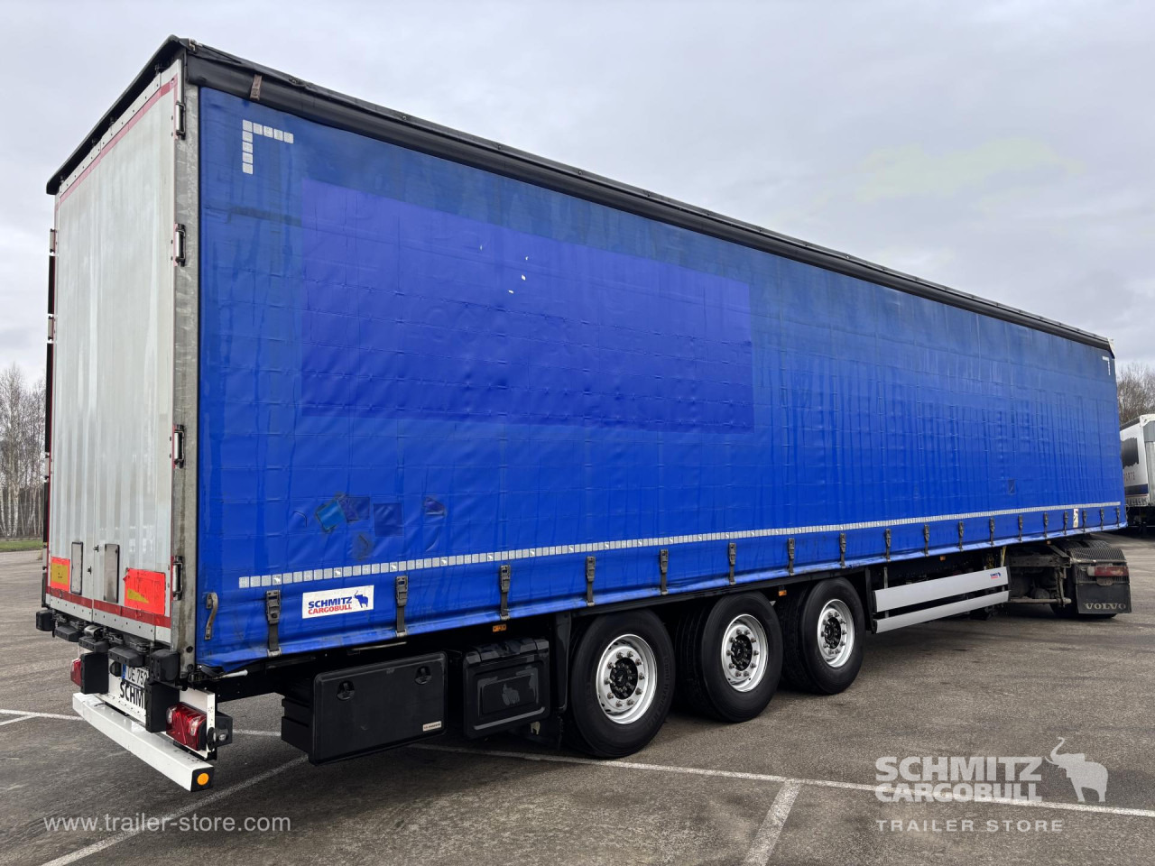 SCHMITZ Curtainsider Standard - Plachtový návěs: obrázek 1 SCHMITZ Curtainsider Standard - Plachtový návěs: obrázek 1