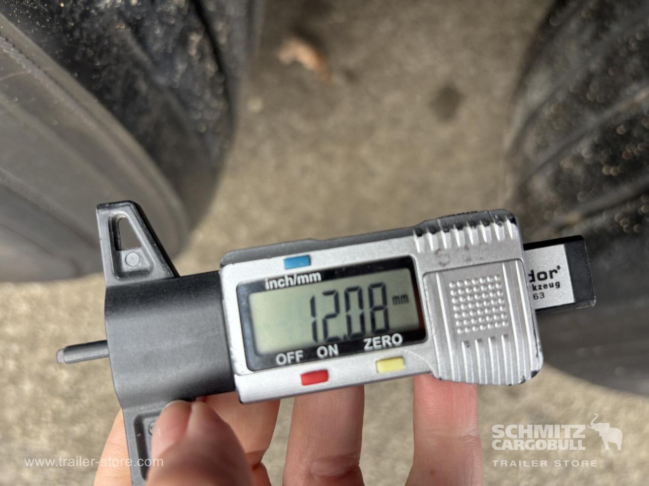 SCHMITZ Curtainsider Standard - Plachtový návěs: obrázek 3 SCHMITZ Curtainsider Standard - Plachtový návěs: obrázek 3