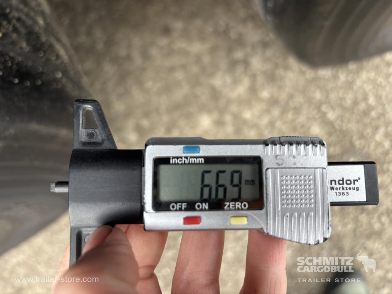 SCHMITZ Curtainsider Standard - Plachtový návěs: obrázek 2 SCHMITZ Curtainsider Standard - Plachtový návěs: obrázek 2