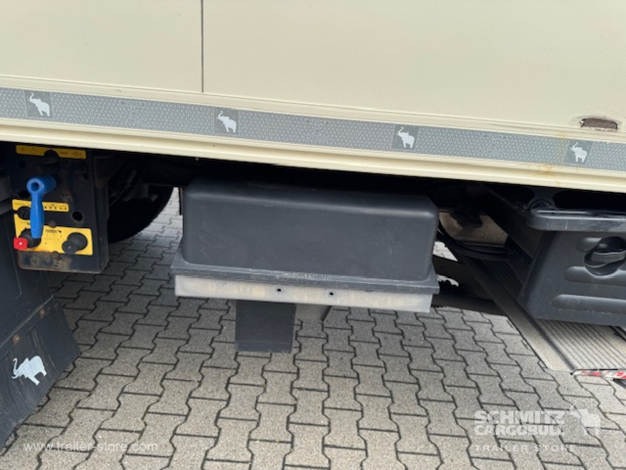 SCHMITZ Oplegger Vries Multitemp Taillift - Izotermický návěs: obrázek 3 SCHMITZ Oplegger Vries Multitemp Taillift - Izotermický návěs: obrázek 3