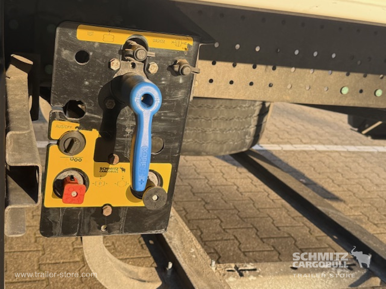SCHMITZ Oplegger Vries Standard - Izotermický návěs: obrázek 5 SCHMITZ Oplegger Vries Standard - Izotermický návěs: obrázek 5
