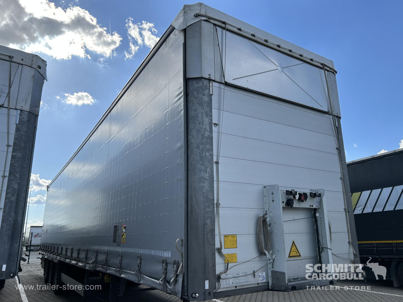 SCHMITZ Curtainsider Mega - Plachtový návěs: obrázek 1 SCHMITZ Curtainsider Mega - Plachtový návěs: obrázek 1