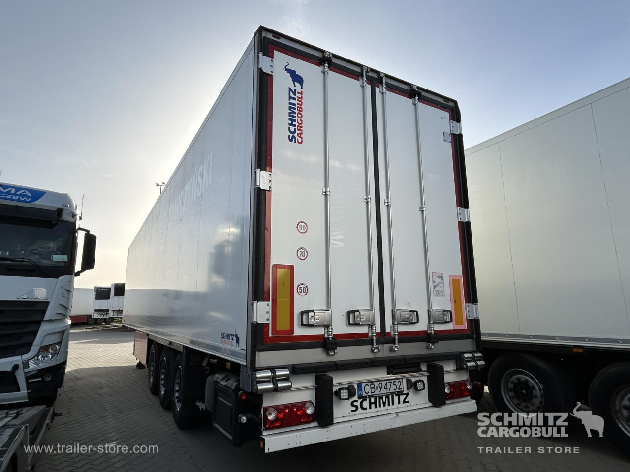 SCHMITZ Reefer Standard - Izotermický návěs: obrázek 4 SCHMITZ Reefer Standard - Izotermický návěs: obrázek 4
