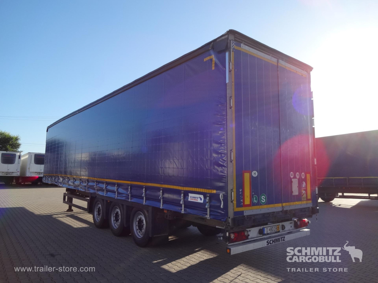 SCHMITZ Curtainsider Mega - Plachtový návěs: obrázek 4 SCHMITZ Curtainsider Mega - Plachtový návěs: obrázek 4