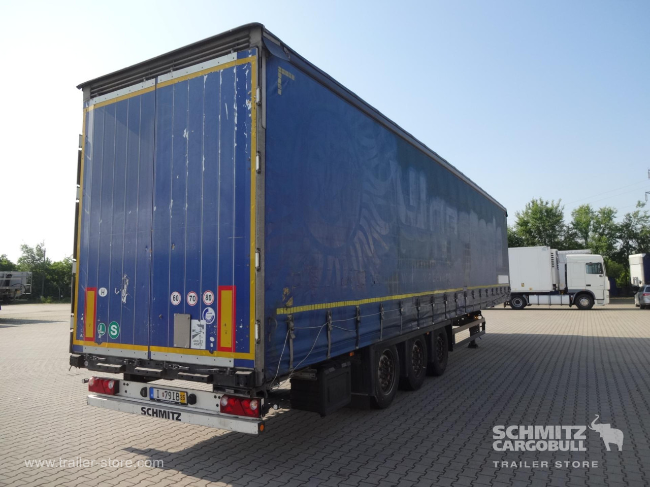 SCHMITZ Curtainsider Varios - Plachtový návěs: obrázek 1 SCHMITZ Curtainsider Varios - Plachtový návěs: obrázek 1