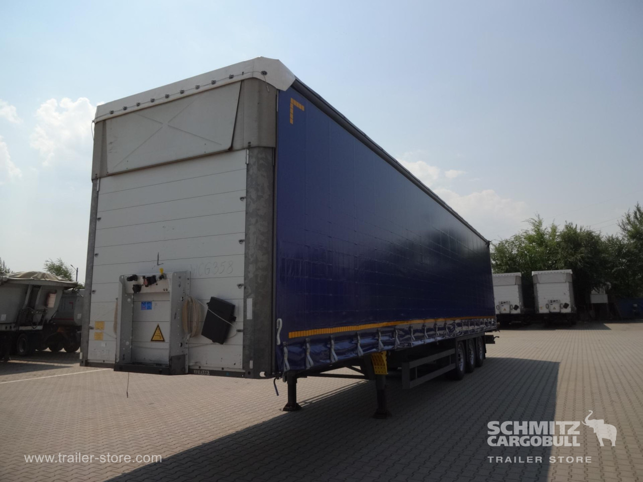 SCHMITZ Curtainsider Varios - Plachtový návěs: obrázek 4 SCHMITZ Curtainsider Varios - Plachtový návěs: obrázek 4