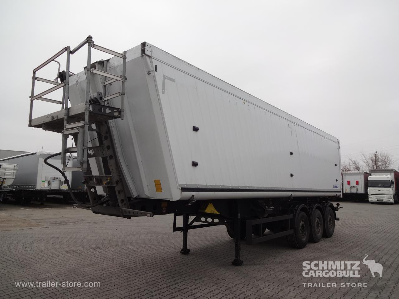SCHMITZ Tipper Alu-square sided body 52m³ - Sklápěcí návěs: obrázek 1 SCHMITZ Tipper Alu-square sided body 52m³ - Sklápěcí návěs: obrázek 1