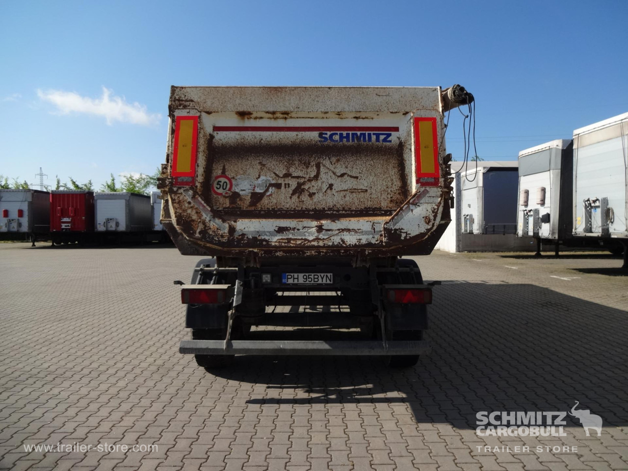 SCHMITZ Tipper Steel half pipe body 28m³ - Sklápěcí návěs: obrázek 5 SCHMITZ Tipper Steel half pipe body 28m³ - Sklápěcí návěs: obrázek 5