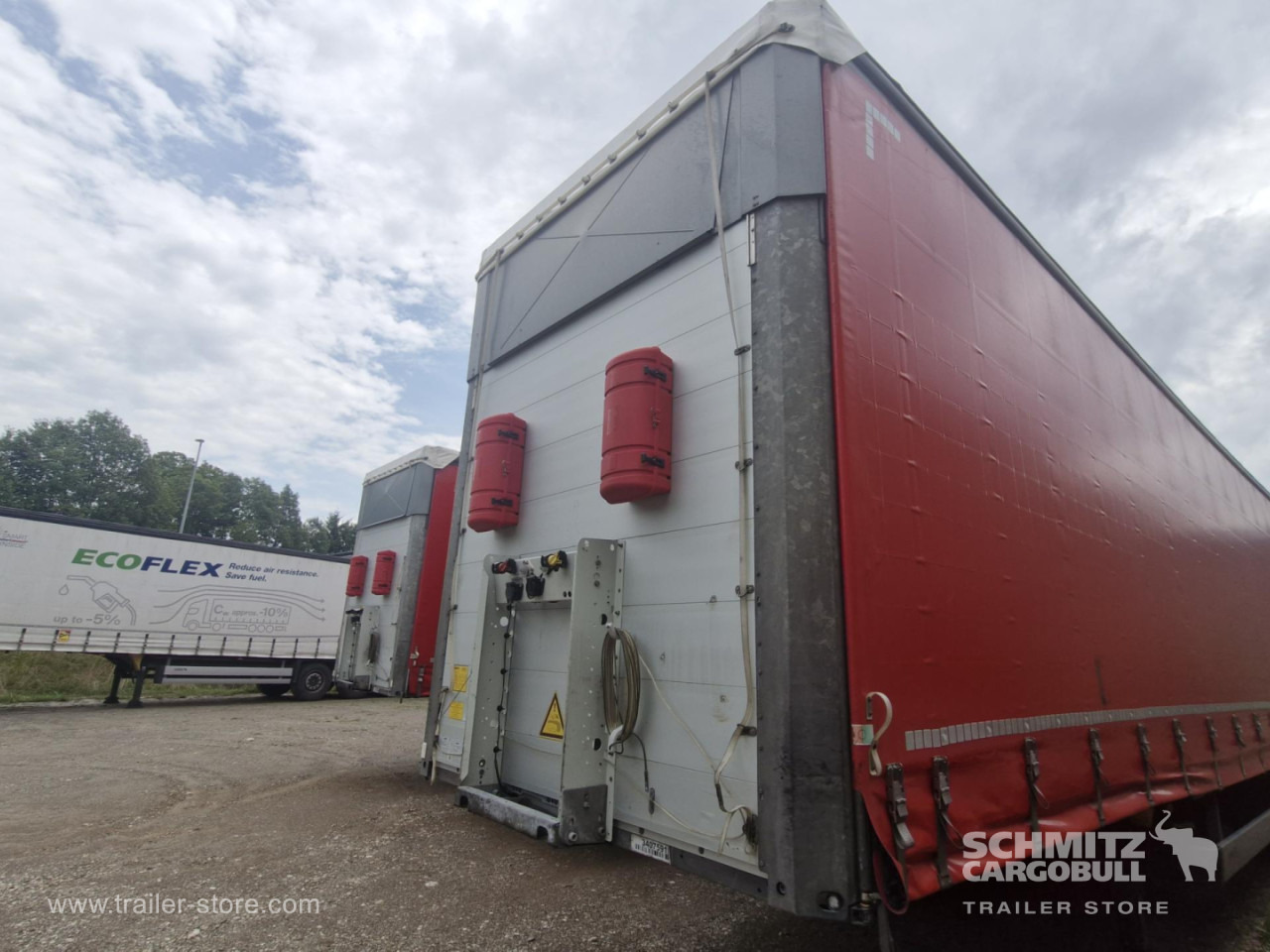 SCHMITZ Curtainsider Varios - Plachtový návěs: obrázek 2 SCHMITZ Curtainsider Varios - Plachtový návěs: obrázek 2