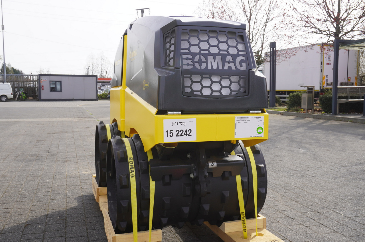 Mini válec BOMAG BMP 8500 brand-new trench roller / Remote Control / 4 units: obrázek 6
