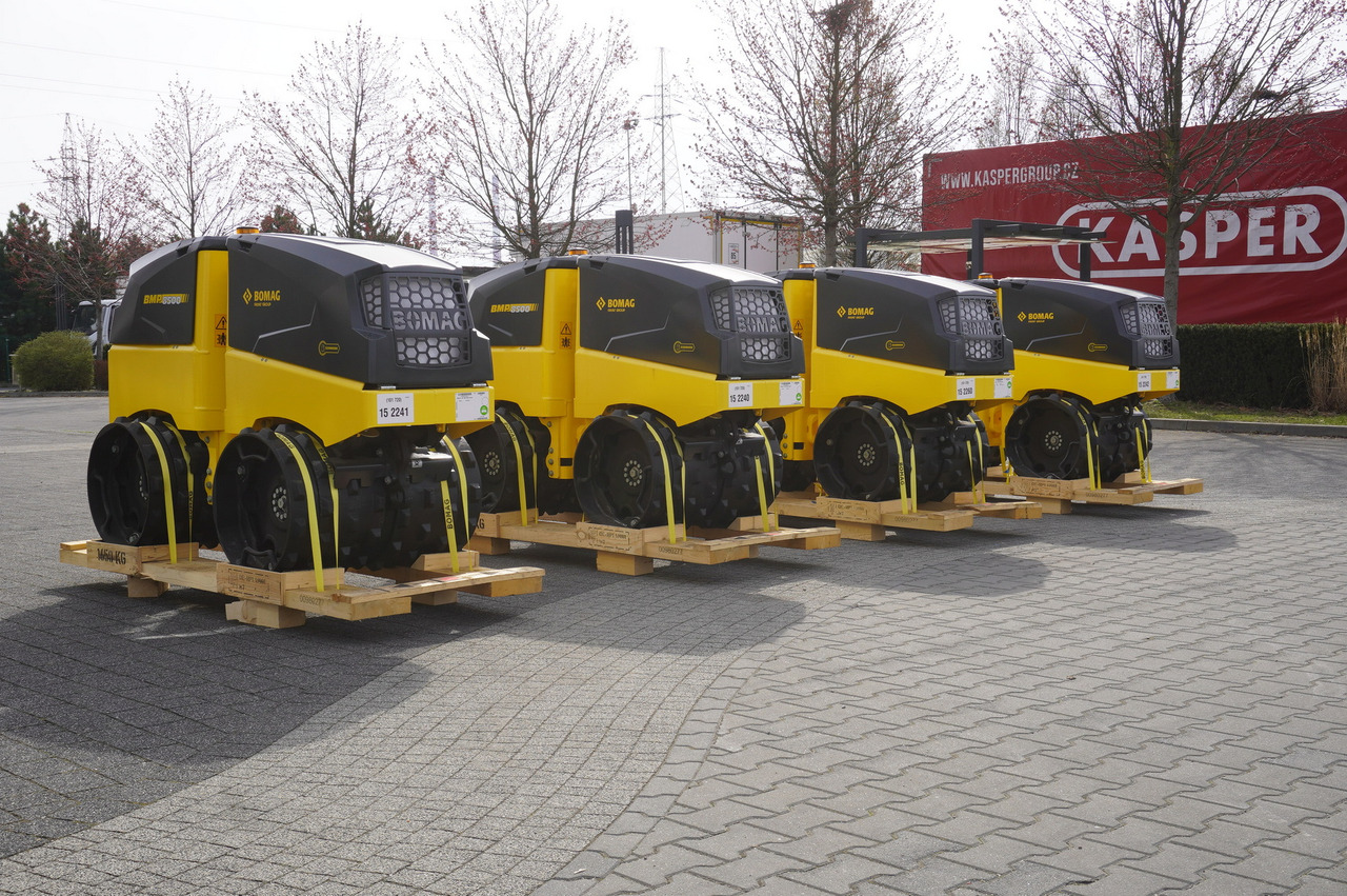 BOMAG BMP 8500 brand-new trench roller / Remote Control / 4 units - Silniční válec: obrázek 3 BOMAG BMP 8500 brand-new trench roller / Remote Control / 4 units - Silniční válec: obrázek 3