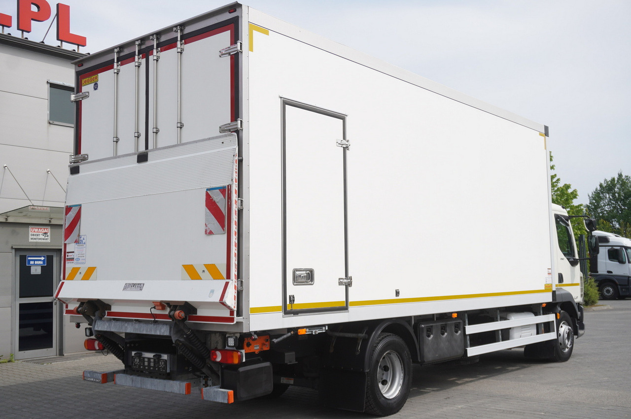 DAF LF 16.260 / Jegger Refrigerator / Carrier Supra 750 / DHOLLANDIA 1500 kg / Sleeper cab - Chladírenský nákladní automobil: obrázek 3 DAF LF 16.260 / Jegger Refrigerator / Carrier Supra 750 / DHOLLANDIA 1500 kg / Sleeper cab - Chladírenský nákladní automobil: obrázek 3