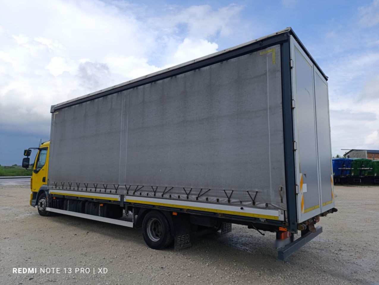 DAF LF 260 / Curtainsider 18 EPAL / sleeper cab - Plachtový nákladní auto: obrázek 5 DAF LF 260 / Curtainsider 18 EPAL / sleeper cab - Plachtový nákladní auto: obrázek 5