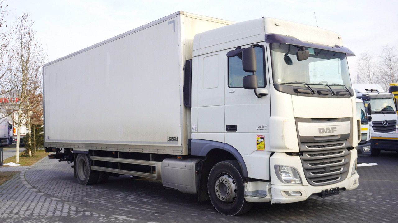 DAF XF 410 EURO 6 /410 HP / 20 EPAL / Dhollandia lift 1500 kg - Skříňový nákladní auto: obrázek 1 DAF XF 410 EURO 6 /410 HP / 20 EPAL / Dhollandia lift 1500 kg - Skříňový nákladní auto: obrázek 1