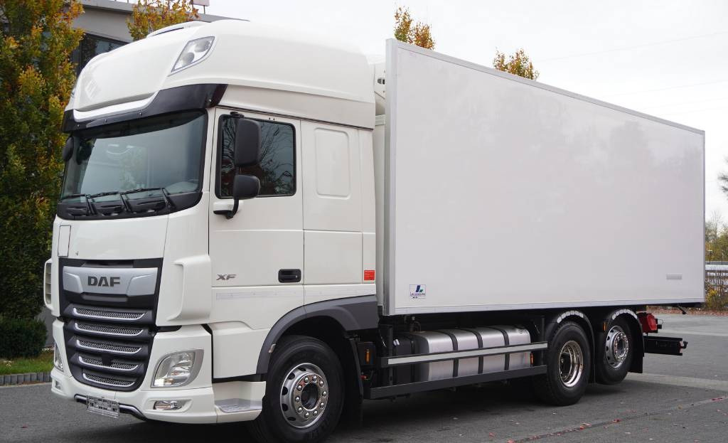 DAF XF 450 6×2 E6 / Refrigerator Lacapitaine / ATP/FRC to 2027 / 18 pallets - Chladírenský nákladní automobil: obrázek 1 DAF XF 450 6×2 E6 / Refrigerator Lacapitaine / ATP/FRC to 2027 / 18 pallets - Chladírenský nákladní automobil: obrázek 1