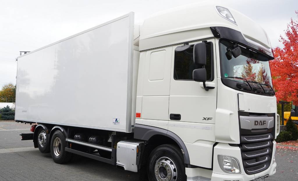 DAF XF 450 6×2 E6 / Refrigerator Lacapitaine / ATP/FRC to 2027 / 18 pallets - Chladírenský nákladní automobil: obrázek 3 DAF XF 450 6×2 E6 / Refrigerator Lacapitaine / ATP/FRC to 2027 / 18 pallets - Chladírenský nákladní automobil: obrázek 3
