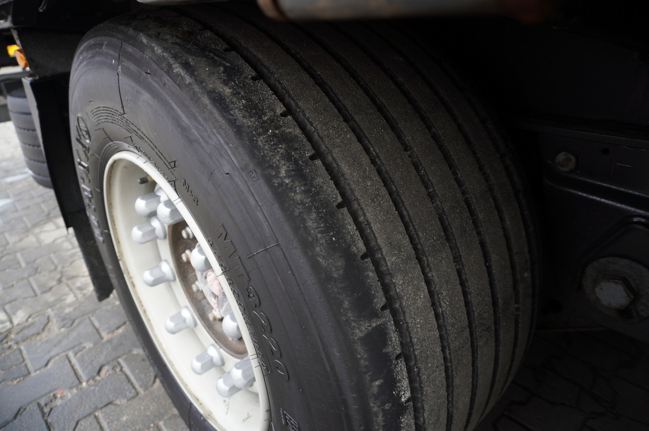 S posuvnou podlahou návěs FLIEGL SDS 01 Coilmulde semi-trailer: obrázek 27