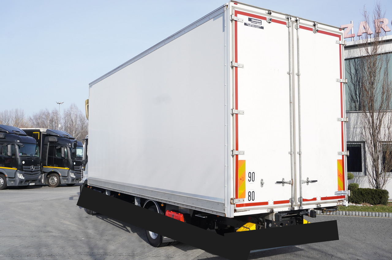 Giraudon 120.190 - Skříňová nástavba: obrázek 4 Giraudon 120.190 - Skříňová nástavba: obrázek 4