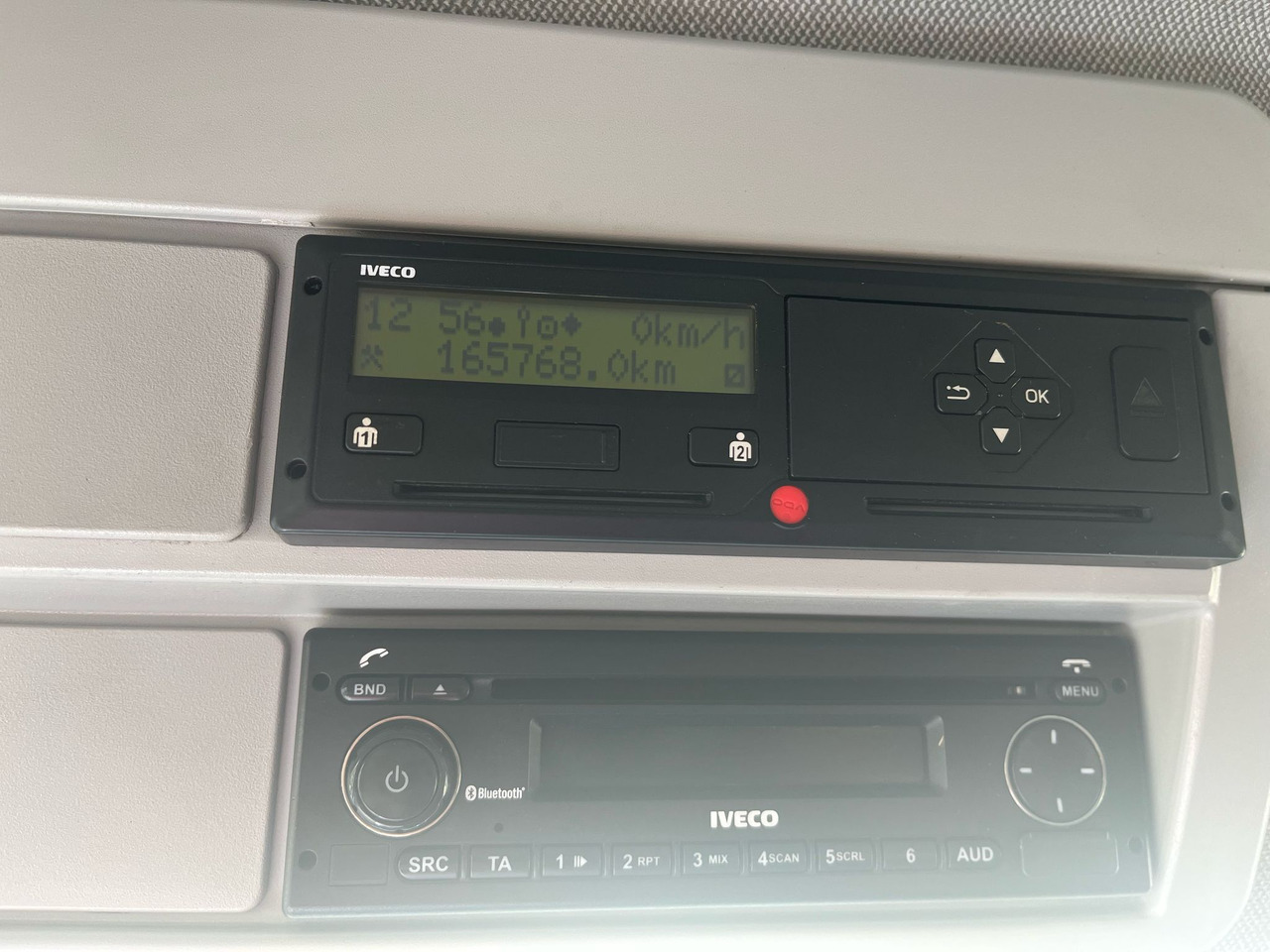 IVECO Eurocargo 120-190 / 160 thousand km !!! / Box 18 EPAL / Dhollandia lift 1500 kg - Skříňový nákladní auto: obrázek 2 IVECO Eurocargo 120-190 / 160 thousand km !!! / Box 18 EPAL / Dhollandia lift 1500 kg - Skříňový nákladní auto: obrázek 2