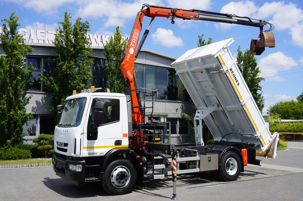 IVECO Eurocargo 160E22 EEV Dump truck / Bortmatic / Crane FASSI F95A.0.22 - Auto s hydraulickou rukou: obrázek 1 IVECO Eurocargo 160E22 EEV Dump truck / Bortmatic / Crane FASSI F95A.0.22 - Auto s hydraulickou rukou: obrázek 1