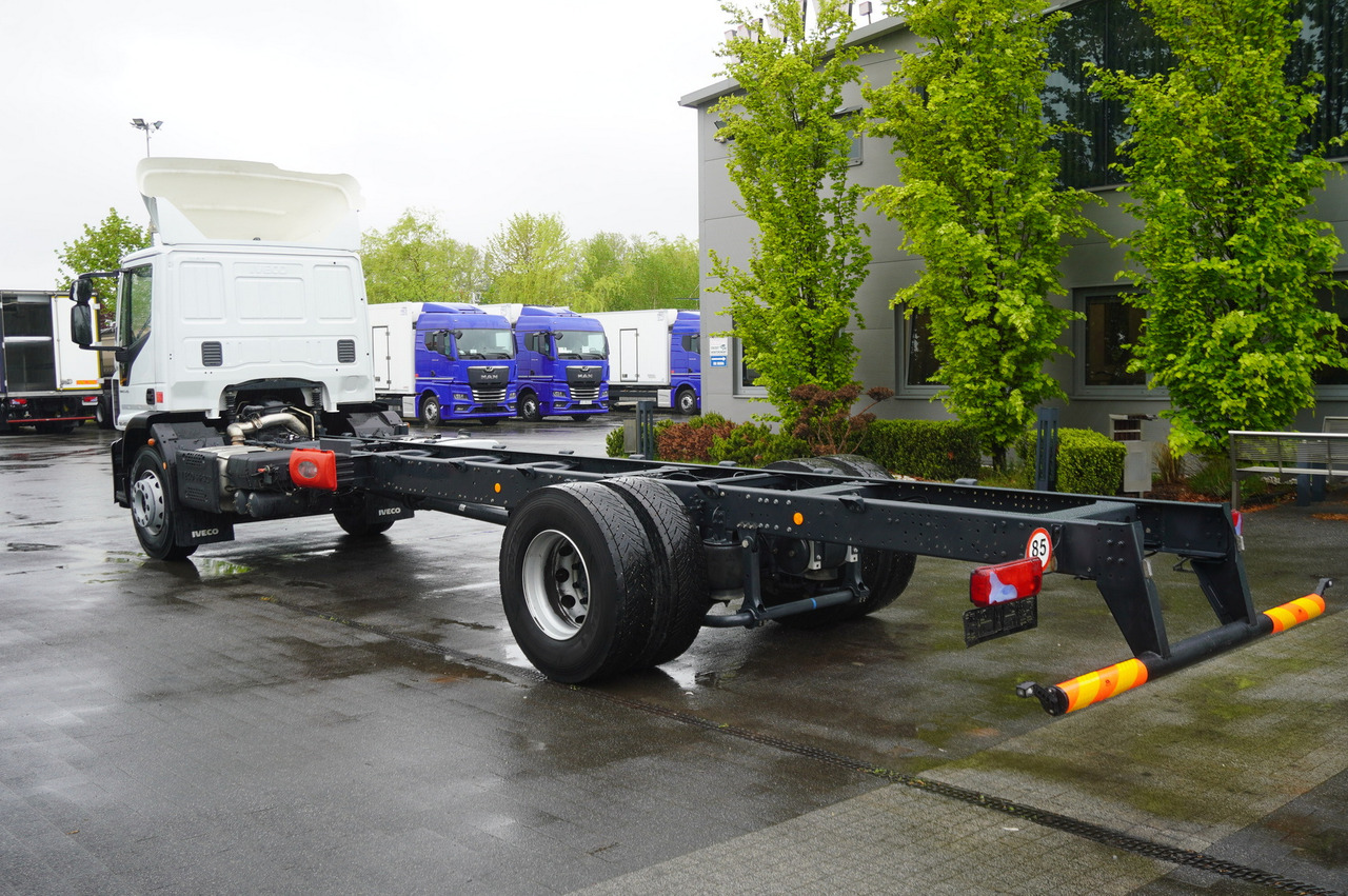 IVECO Eurocargo 190-250L / 8.45 m chassis / new tires - Podvozek s kabinou: obrázek 3 IVECO Eurocargo 190-250L / 8.45 m chassis / new tires - Podvozek s kabinou: obrázek 3