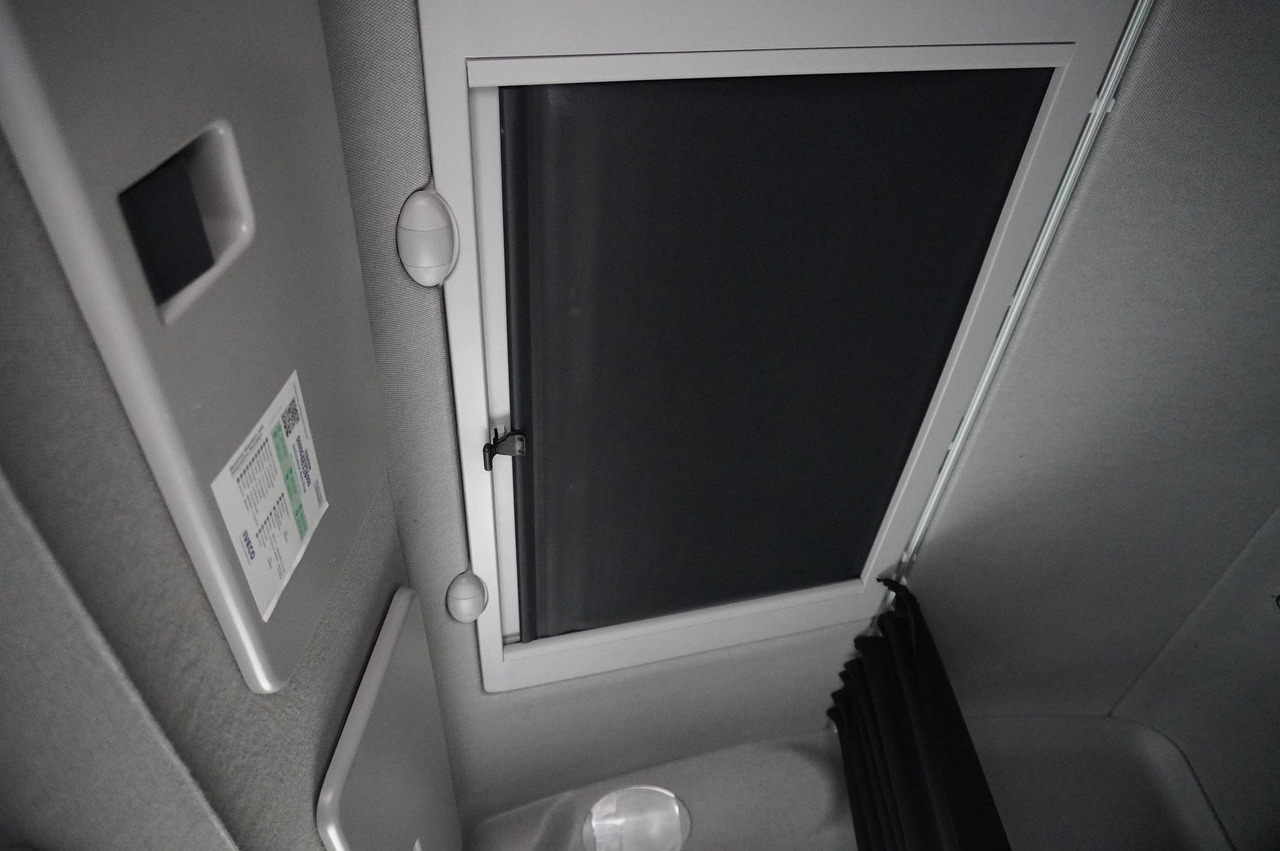 Plachtový nákladní auto IVECO Eurocargo ML 160E28 E6 Glob / 21 europallets / 2 identical units: obrázek 24