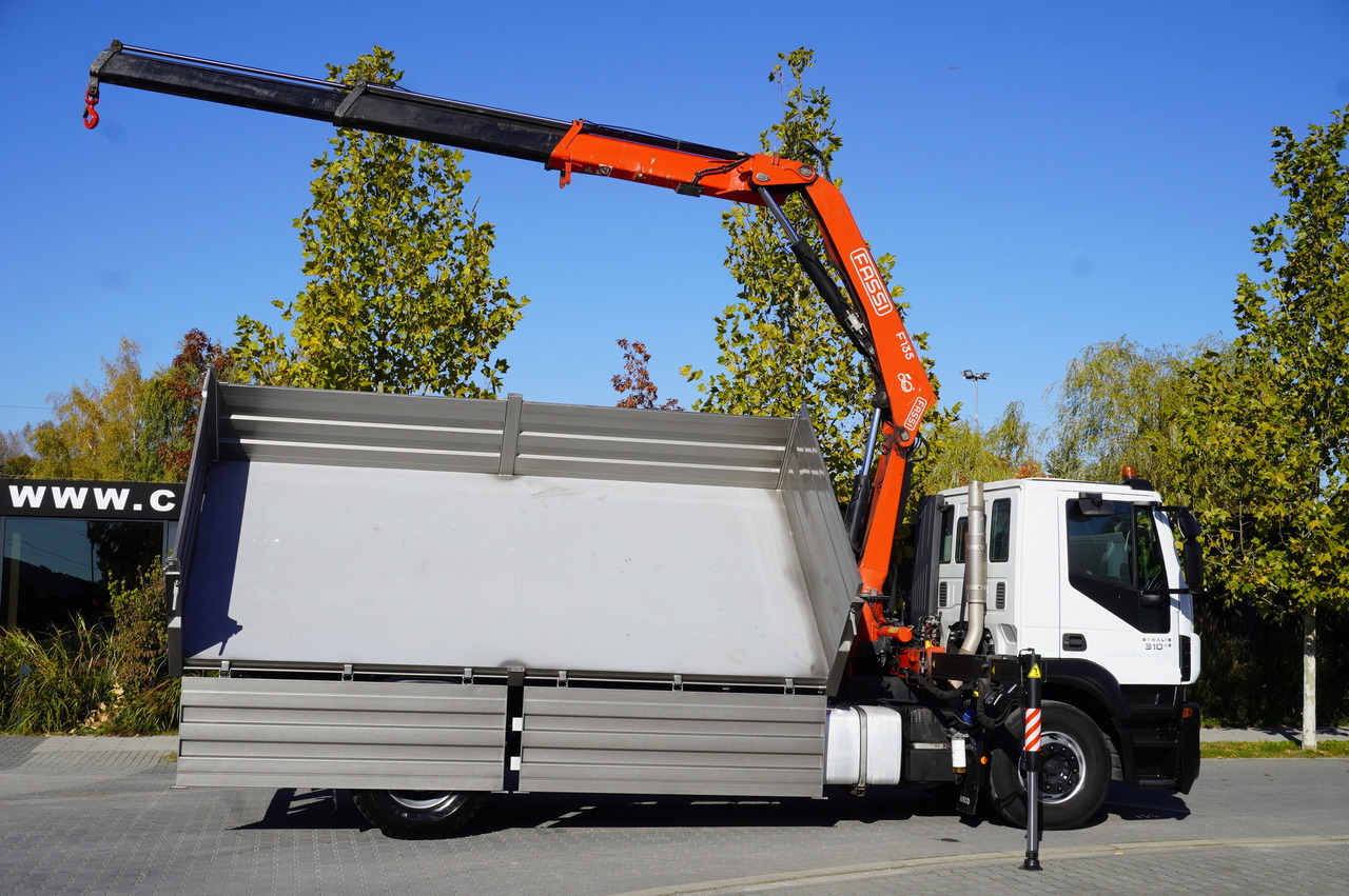 Nákladní automobil valníkový/ Plošinový, Auto s hydraulickou rukou IVECO Stralis 310 E6 / NEW 3-sided tipper / Fassi F135 crane with remote control: obrázek 12