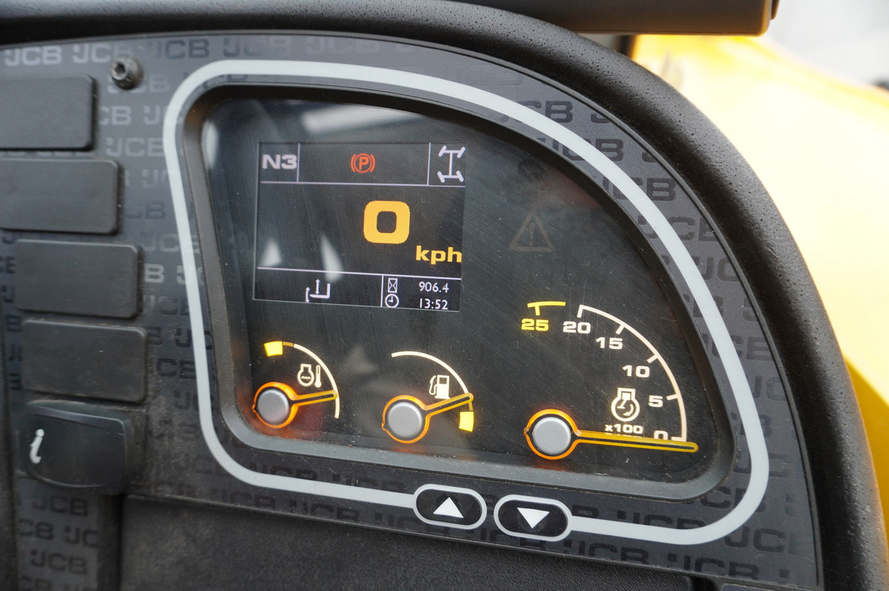 JCB 531-70 / 900 MTH telescopic charger! / 3.1 T / 7 M - Teleskopický kolový nakladač: obrázek 2 JCB 531-70 / 900 MTH telescopic charger! / 3.1 T / 7 M - Teleskopický kolový nakladač: obrázek 2