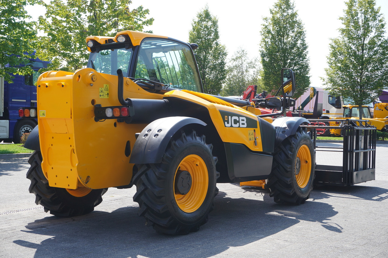 JCB 535-95 / 3.5 T / range 9.5 m / joystick - Teleskopický kolový nakladač: obrázek 4 JCB 535-95 / 3.5 T / range 9.5 m / joystick - Teleskopický kolový nakladač: obrázek 4