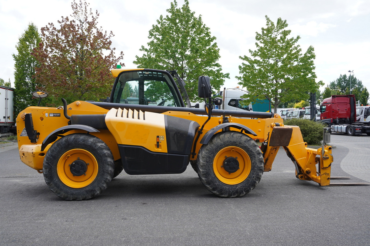 JCB 540-140 telescopic loader / 14 m range / 1800 MTH - Teleskopický kolový nakladač: obrázek 4 JCB 540-140 telescopic loader / 14 m range / 1800 MTH - Teleskopický kolový nakladač: obrázek 4