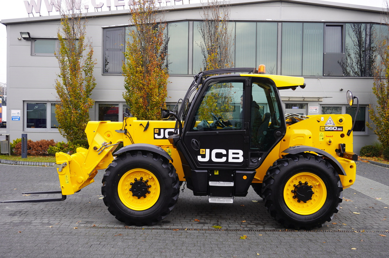 JCB 560-80 / 6 ton lifting capacity / power 146 HP - Kolový nakladač: obrázek 2 JCB 560-80 / 6 ton lifting capacity / power 146 HP - Kolový nakladač: obrázek 2
