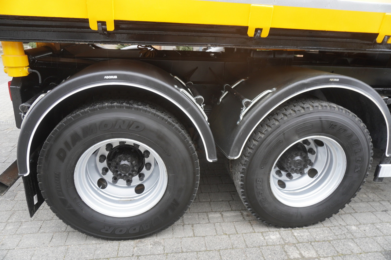 Sklápěč, Auto s hydraulickou rukou KAMAZ T2530 E5 6×4 / 3-sided tipper: obrázek 20