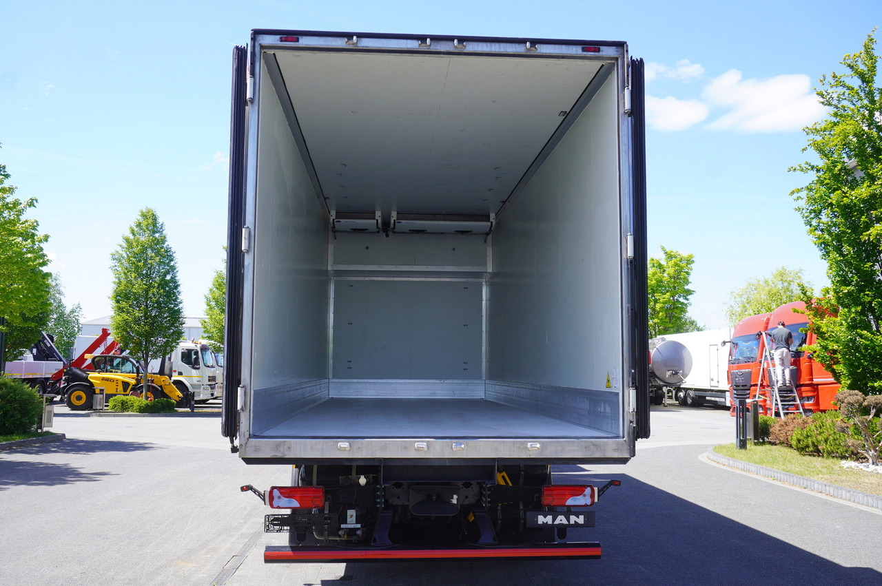 MAN GX 26.510 / 2022 / NEW Krone bitemperature refrigerated truck / Carrier Supra 850 MT / 4 units - Chladírenský nákladní automobil: obrázek 4 MAN GX 26.510 / 2022 / NEW Krone bitemperature refrigerated truck / Carrier Supra 850 MT / 4 units - Chladírenský nákladní automobil: obrázek 4